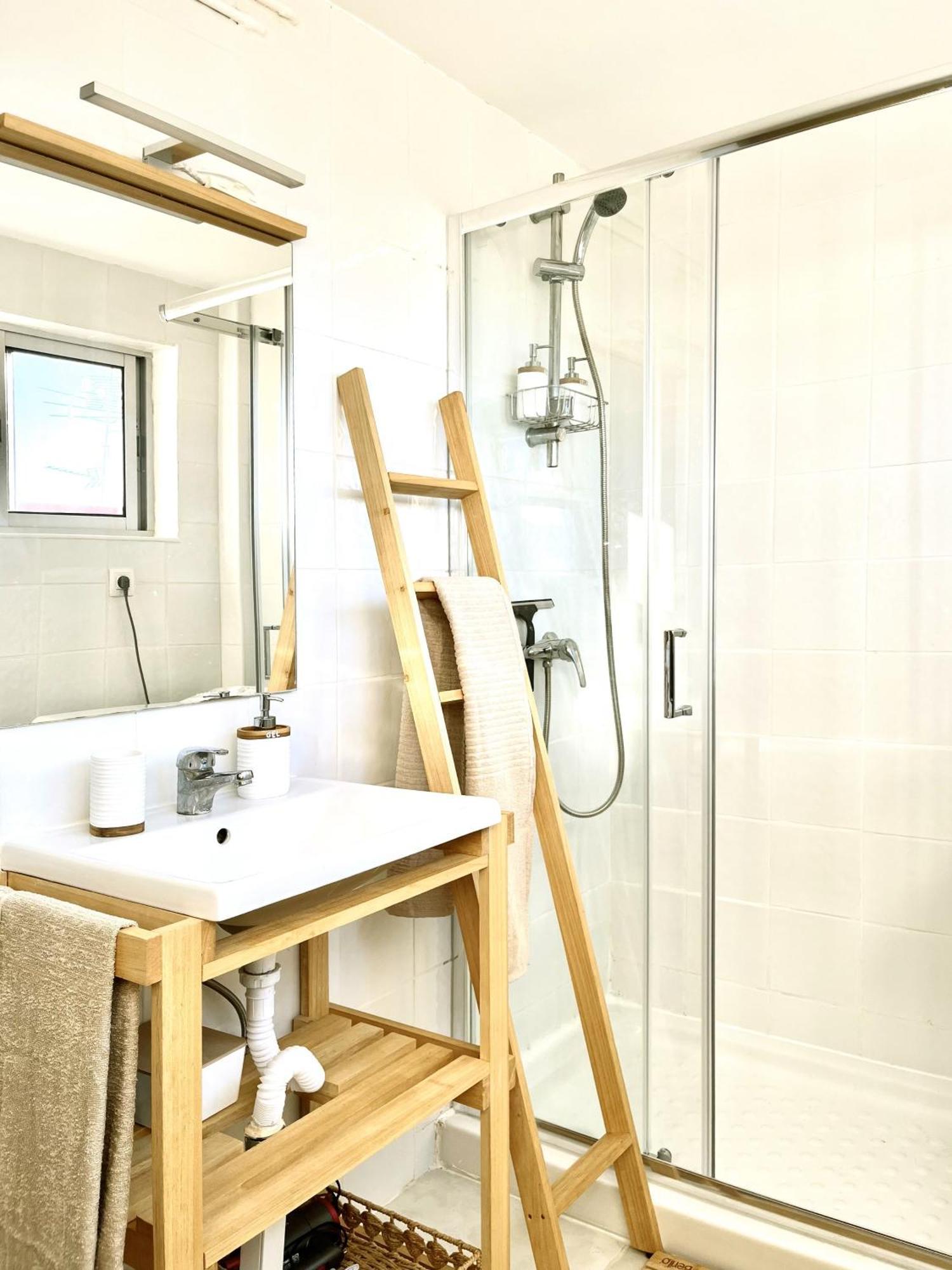 Light-Filled Apartment With Sea Views Torremolinos Luaran gambar
