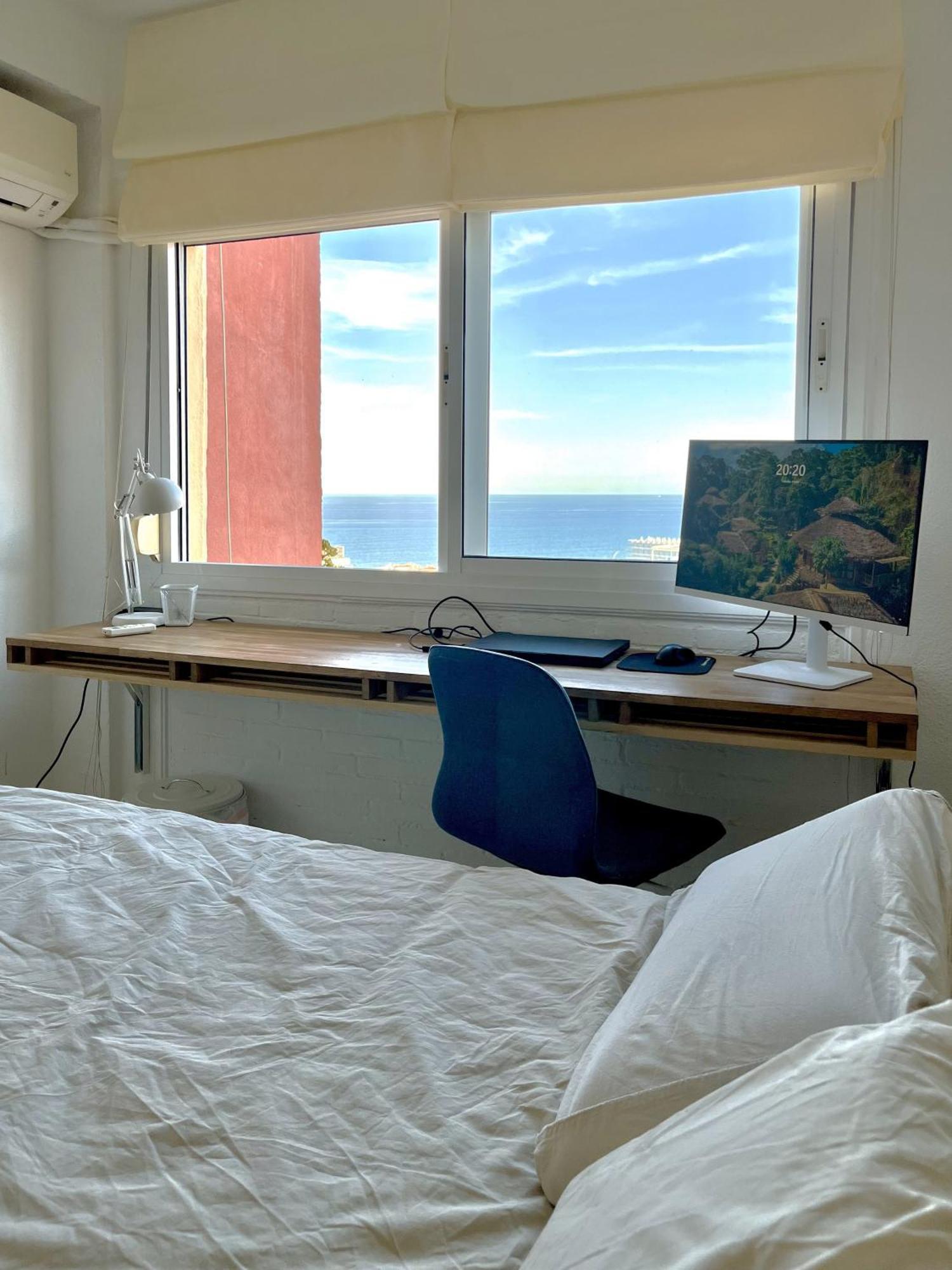 Light-Filled Apartment With Sea Views Torremolinos Luaran gambar
