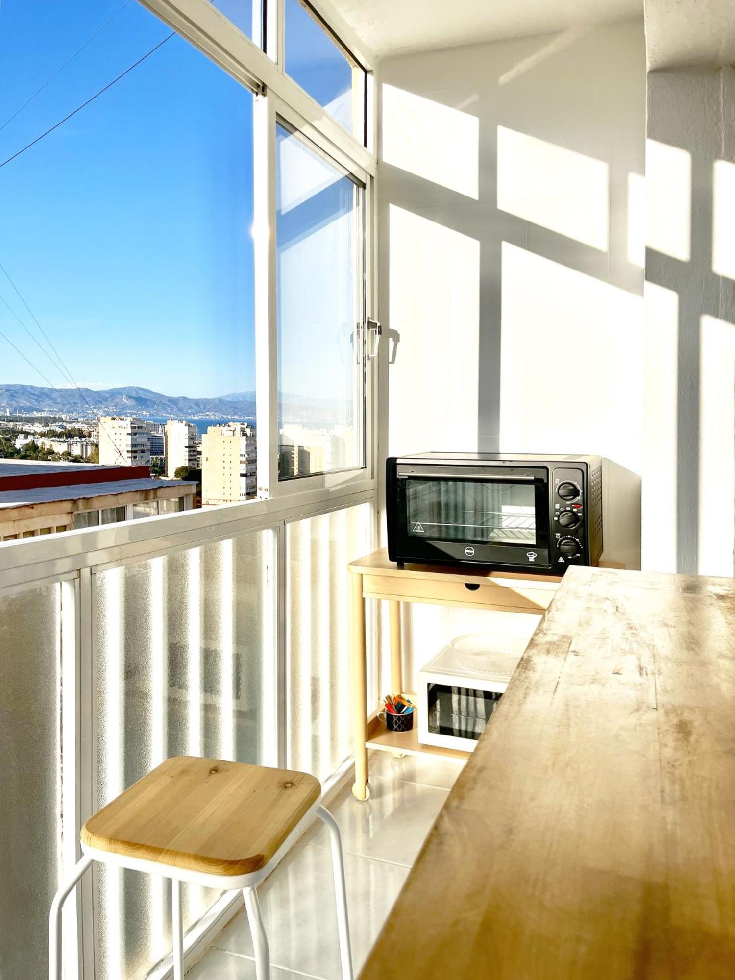 Light-Filled Apartment With Sea Views Torremolinos Luaran gambar